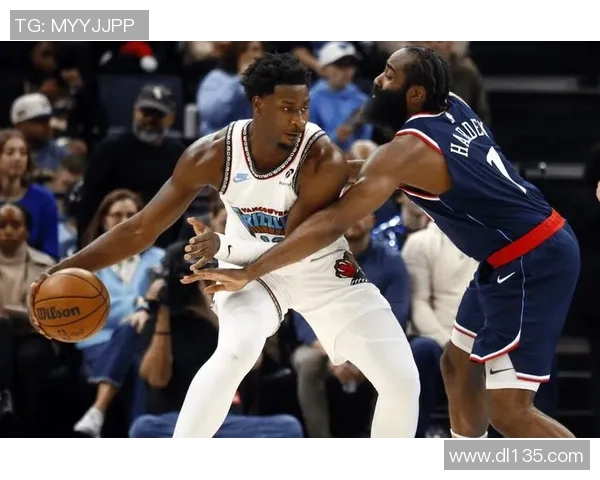 活塞与灰熊精彩对决录像回顾赛场瞬间尽在掌握之中