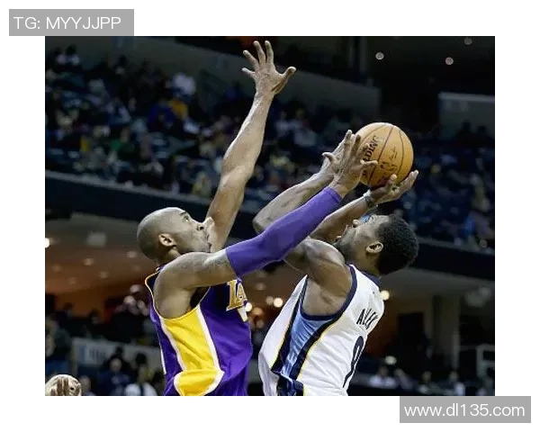 科比与鲍文的巅峰对决：技术与防守的完美较量与传奇时刻回顾